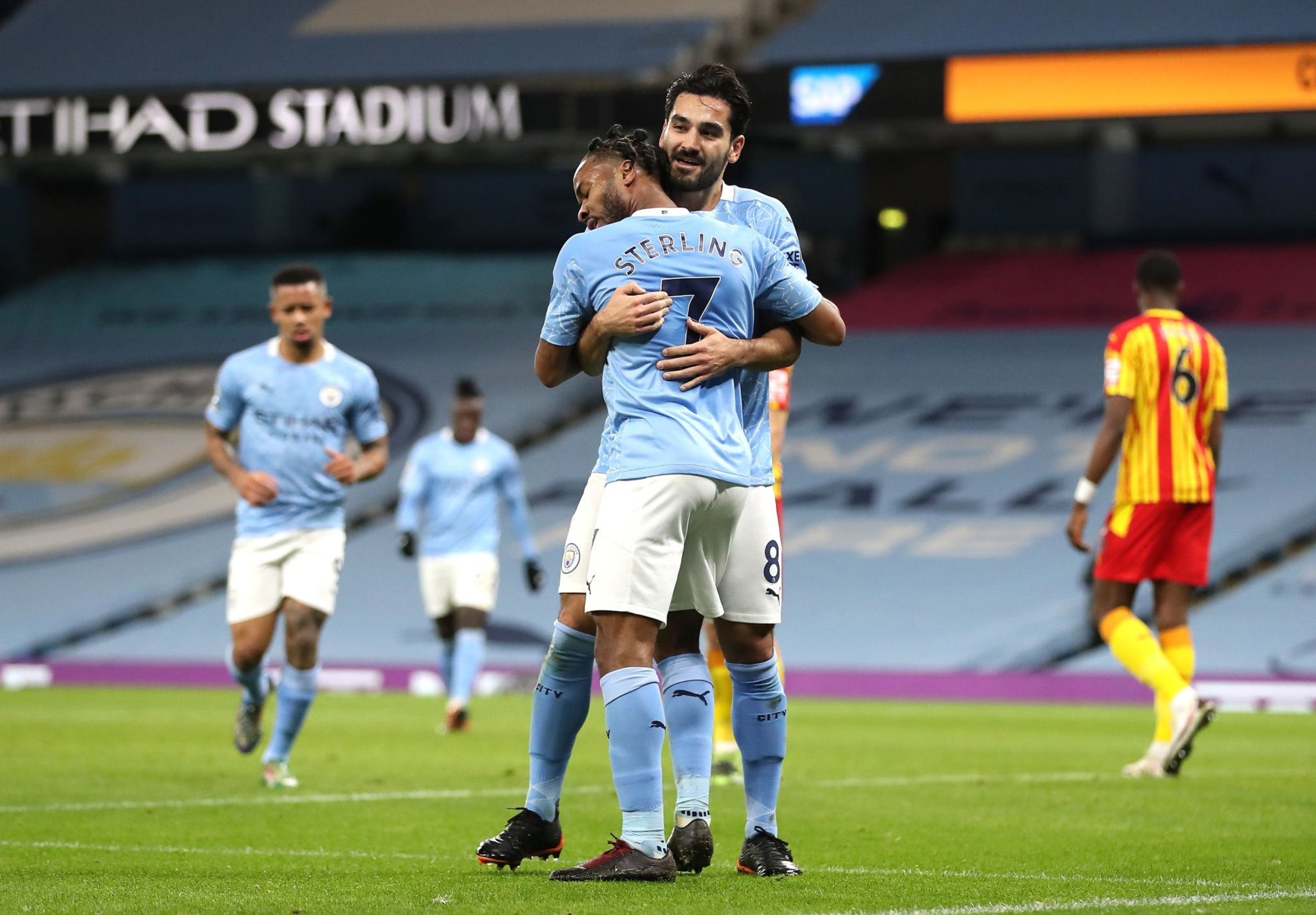 全能中场 全能中场